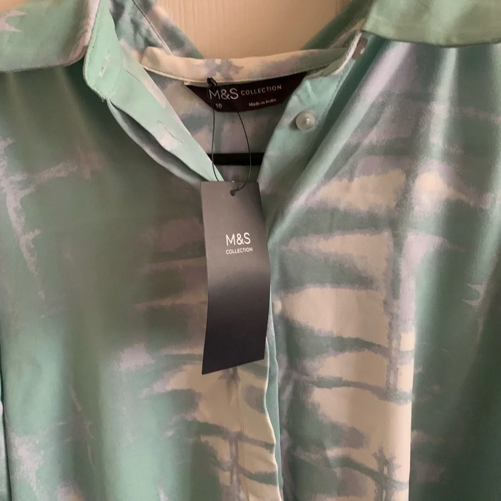 Marks & Spencer Green Button down top, Size 10 - Picture 4 of 5